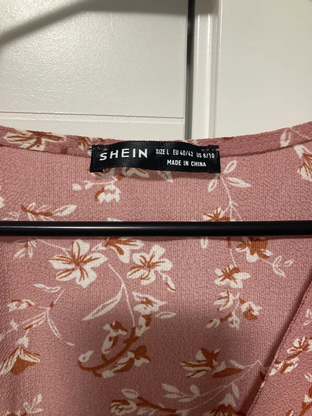 Pink floral wrap dress - photo 3