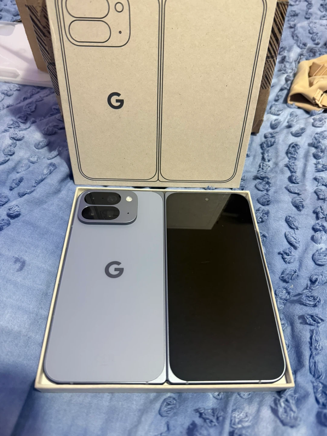 UNLOCKED** New Google Pixel 10 Pro Fold - Sealed  in Box! - photo 2