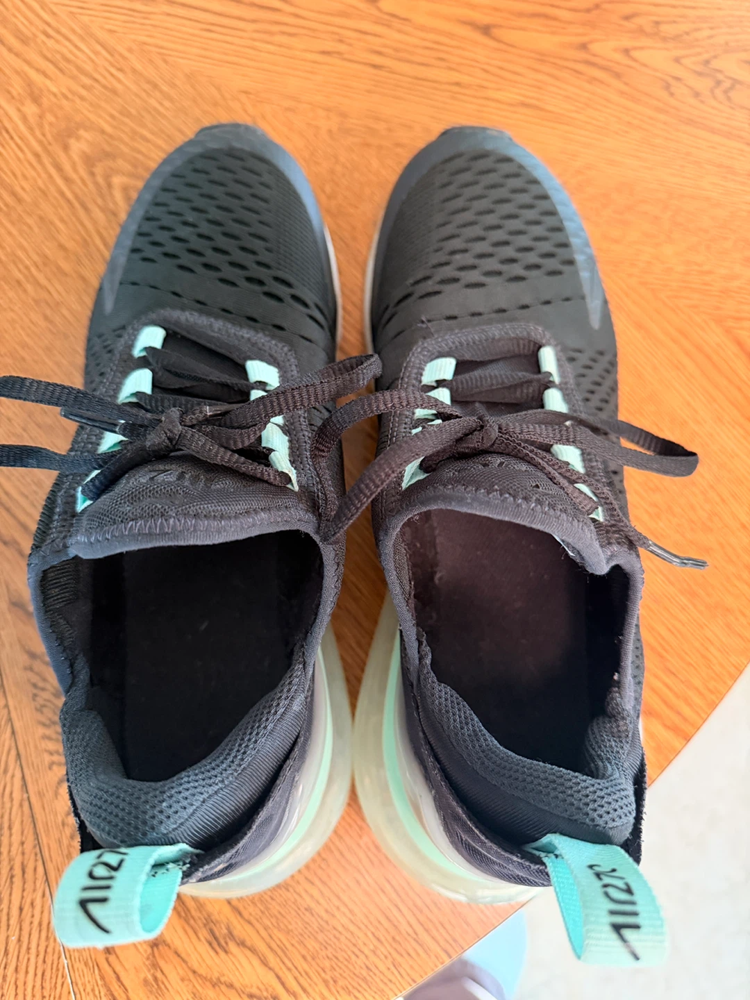 Women’s Nike Air Max 270 - Black - US 6.5Y - photo 4