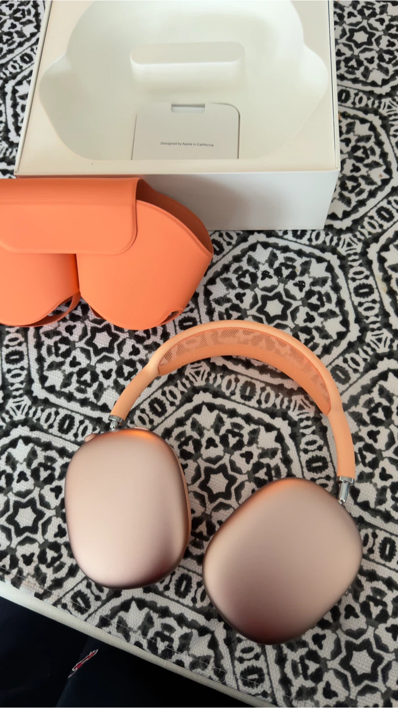 One to one AirPods Max $150 - photo 4