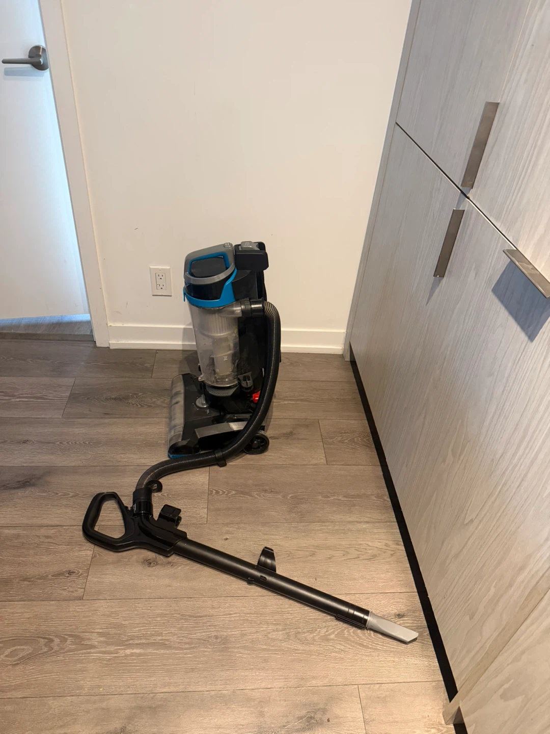 Bissell CleanView Vacuum Cleaner - photo 5
