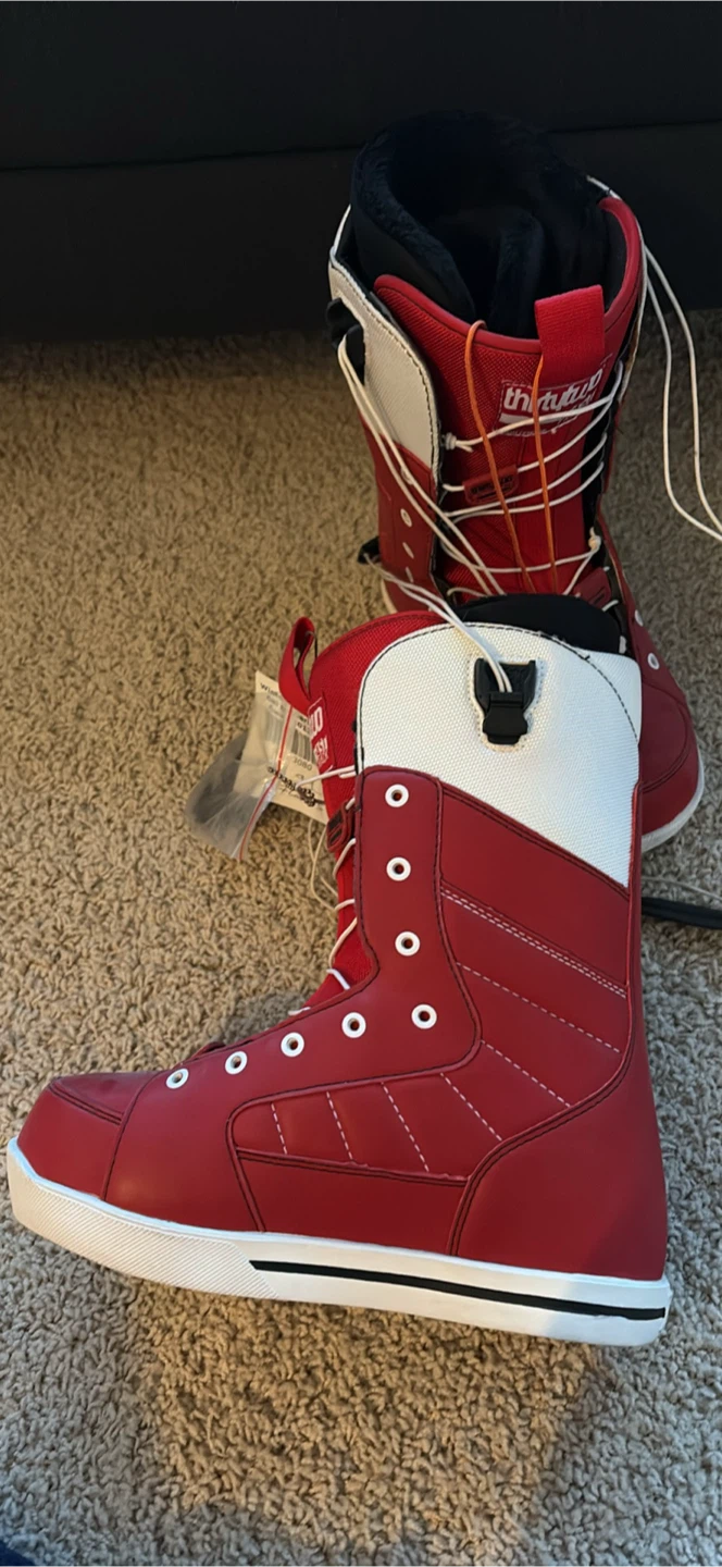 ThirtyTwo Red Snowboard Boots - Ladies Size 7 - photo 4