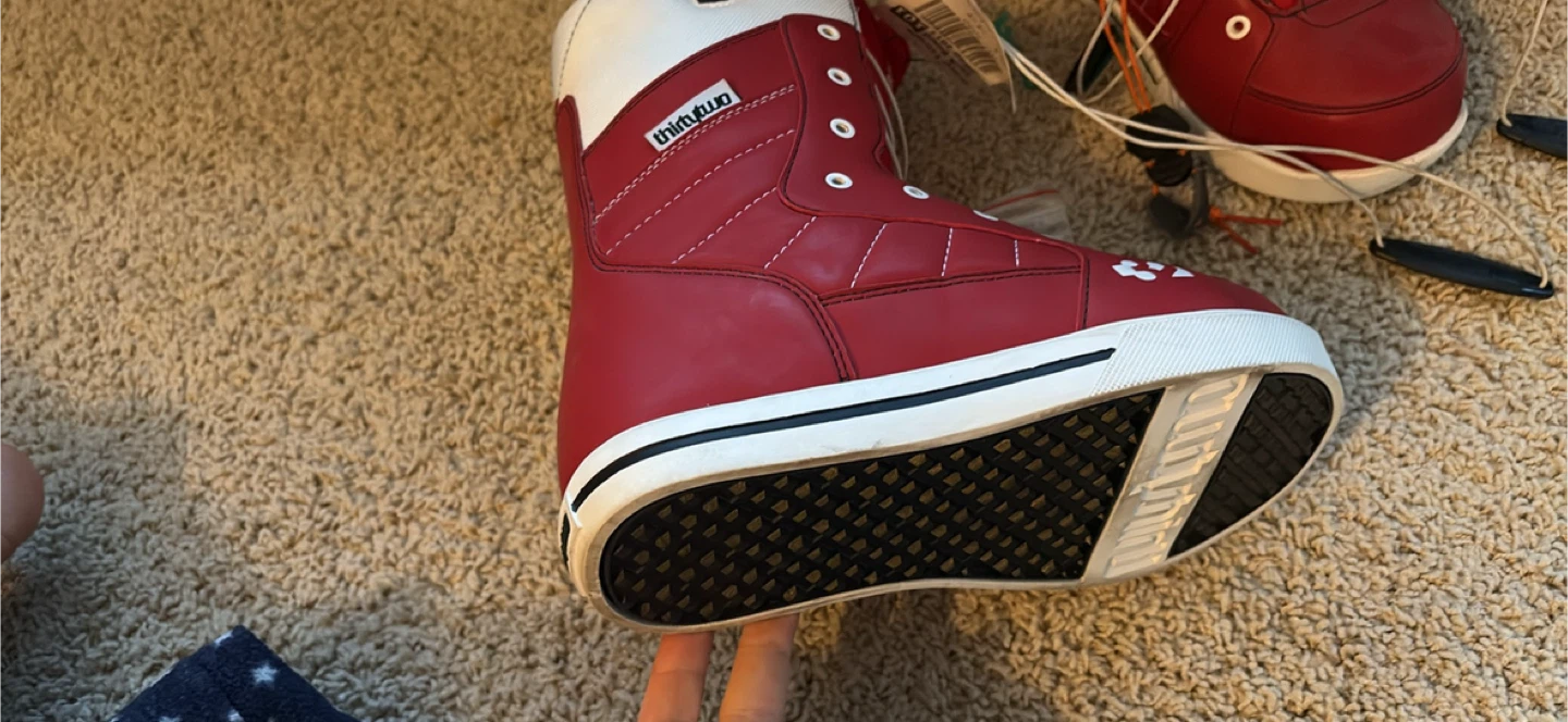 ThirtyTwo Red Snowboard Boots - Ladies Size 7 - photo 3