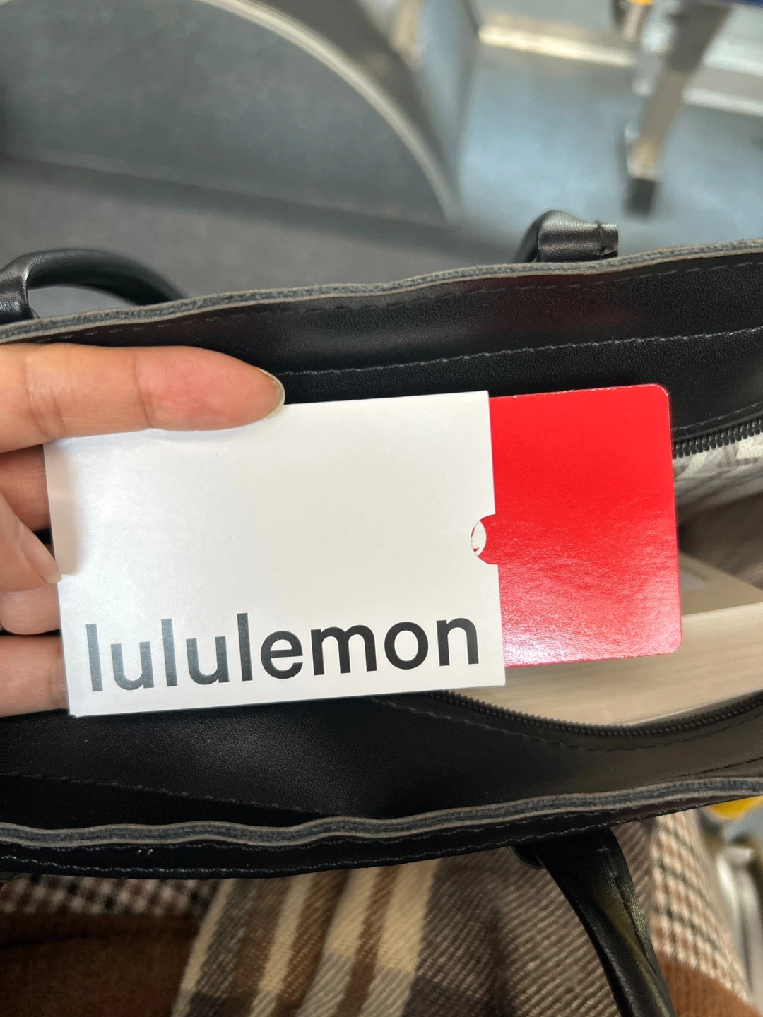 Lululemon Giftcard worth 96.32$
