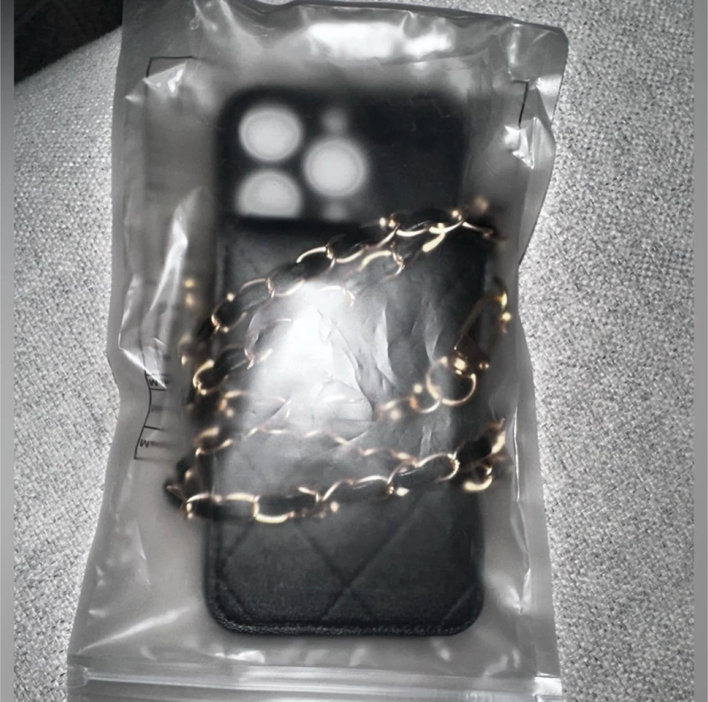 NEW! Black Quilted Chain iPhone Case - photo 2