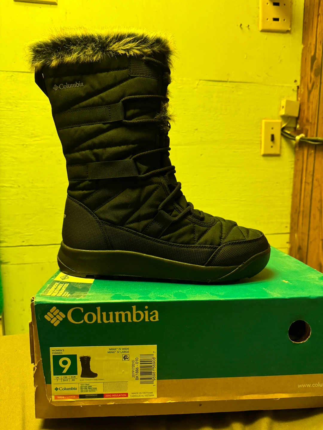 Columbia Minx IV Wide Women's Winter Boots - Size 9