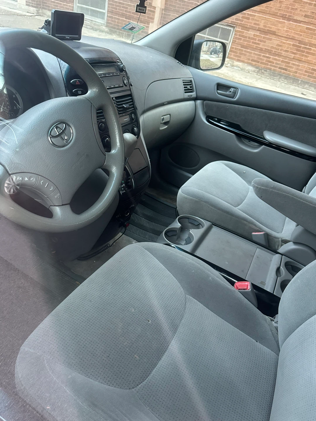 Toyota Sienna Minivan 2005 - photo 3