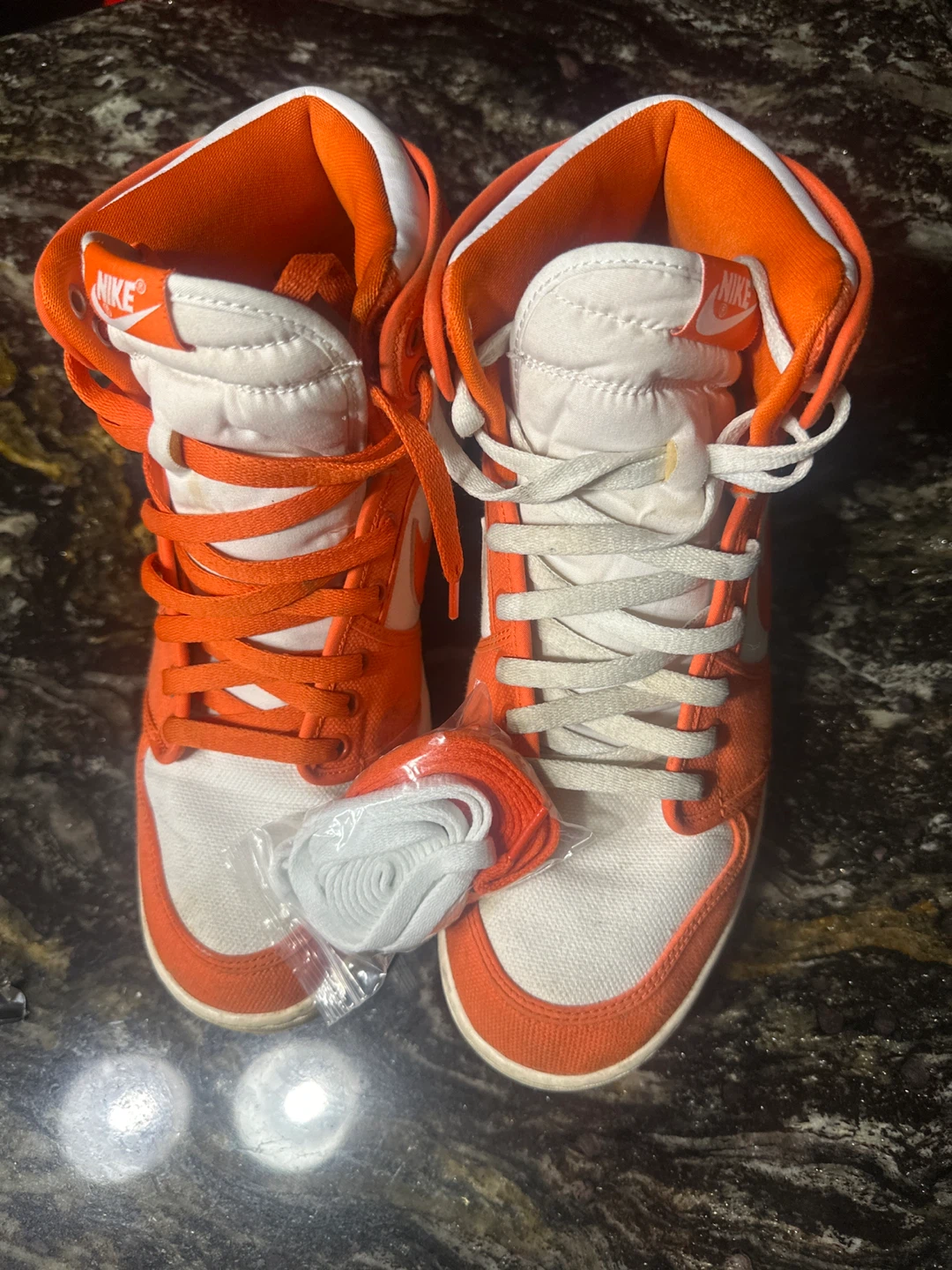 Nike Air Jordan 1 High Syracuse - Size 11 - photo 2