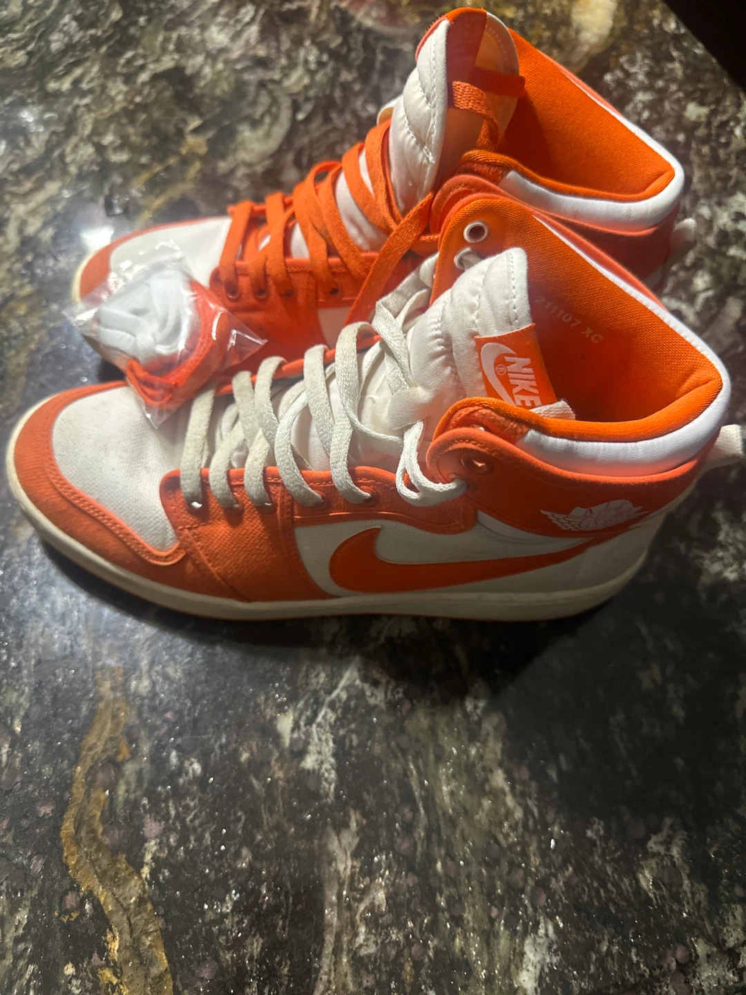 Nike Air Jordan 1 High Syracuse - Size 11