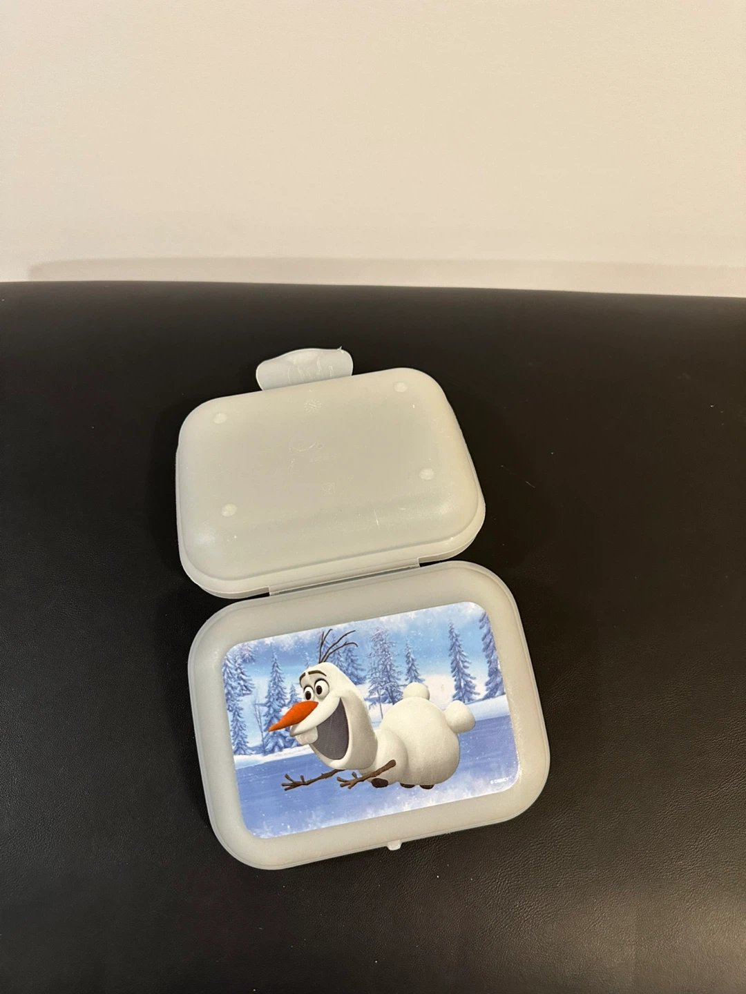Disney Frozen Olaf Sandwich Container - photo 3