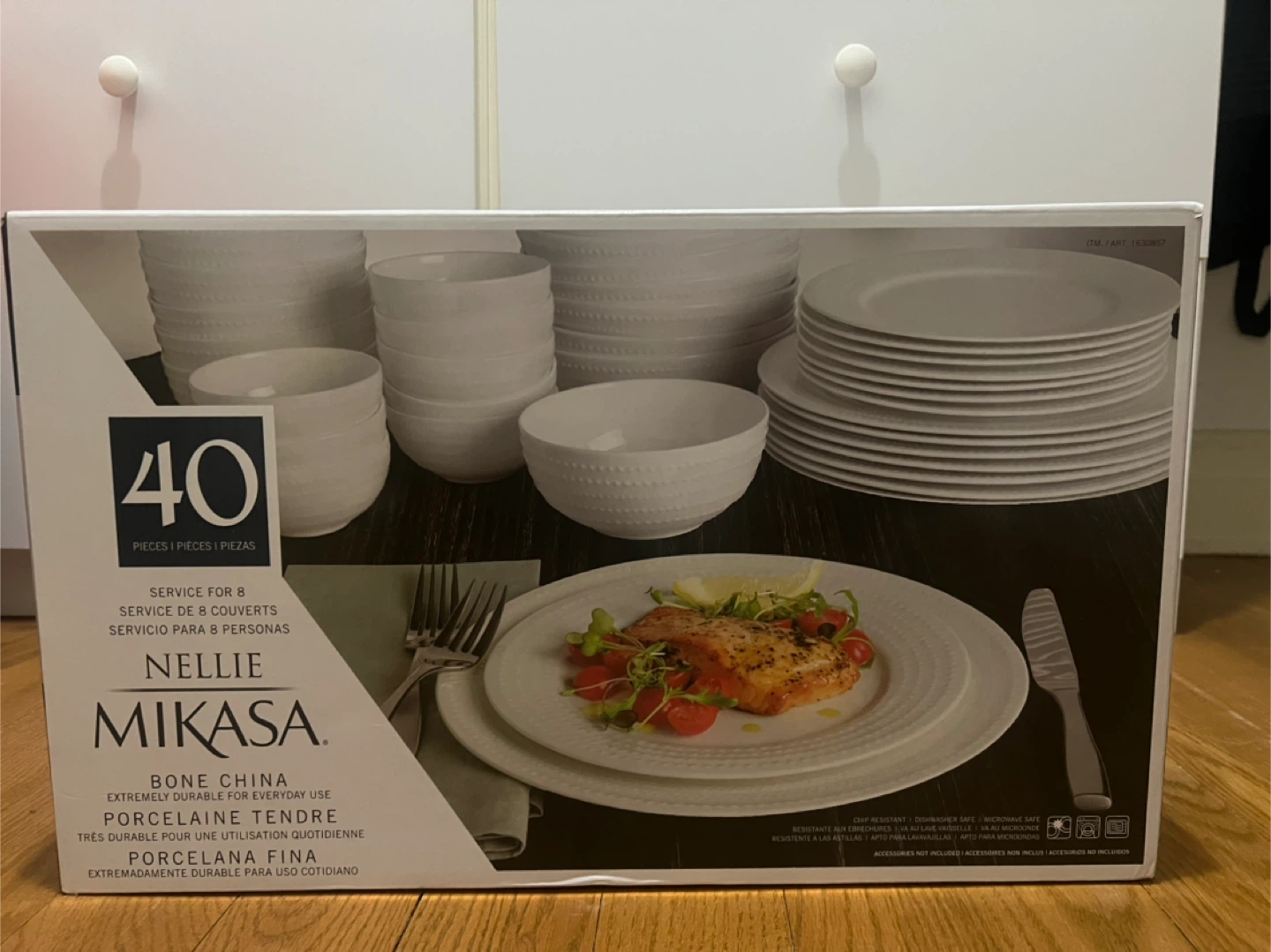 Mikasa Nellie 40-Piece Bone China Dinnerware Set - photo 2