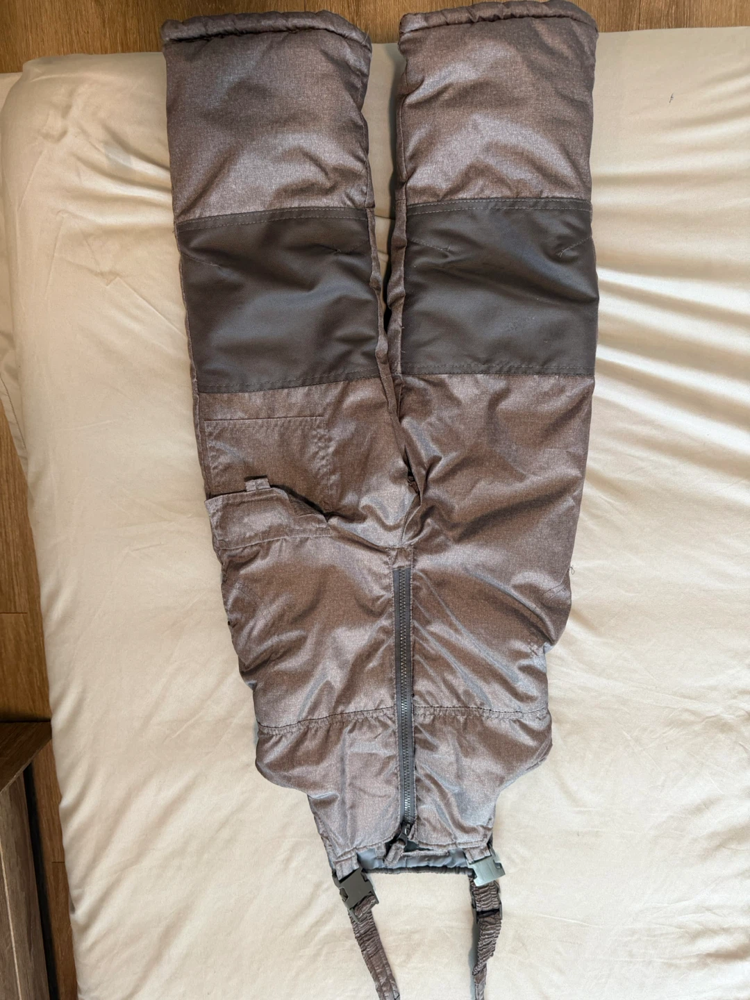 Kids' Snowsuit with Hat and Mittens - photo 3