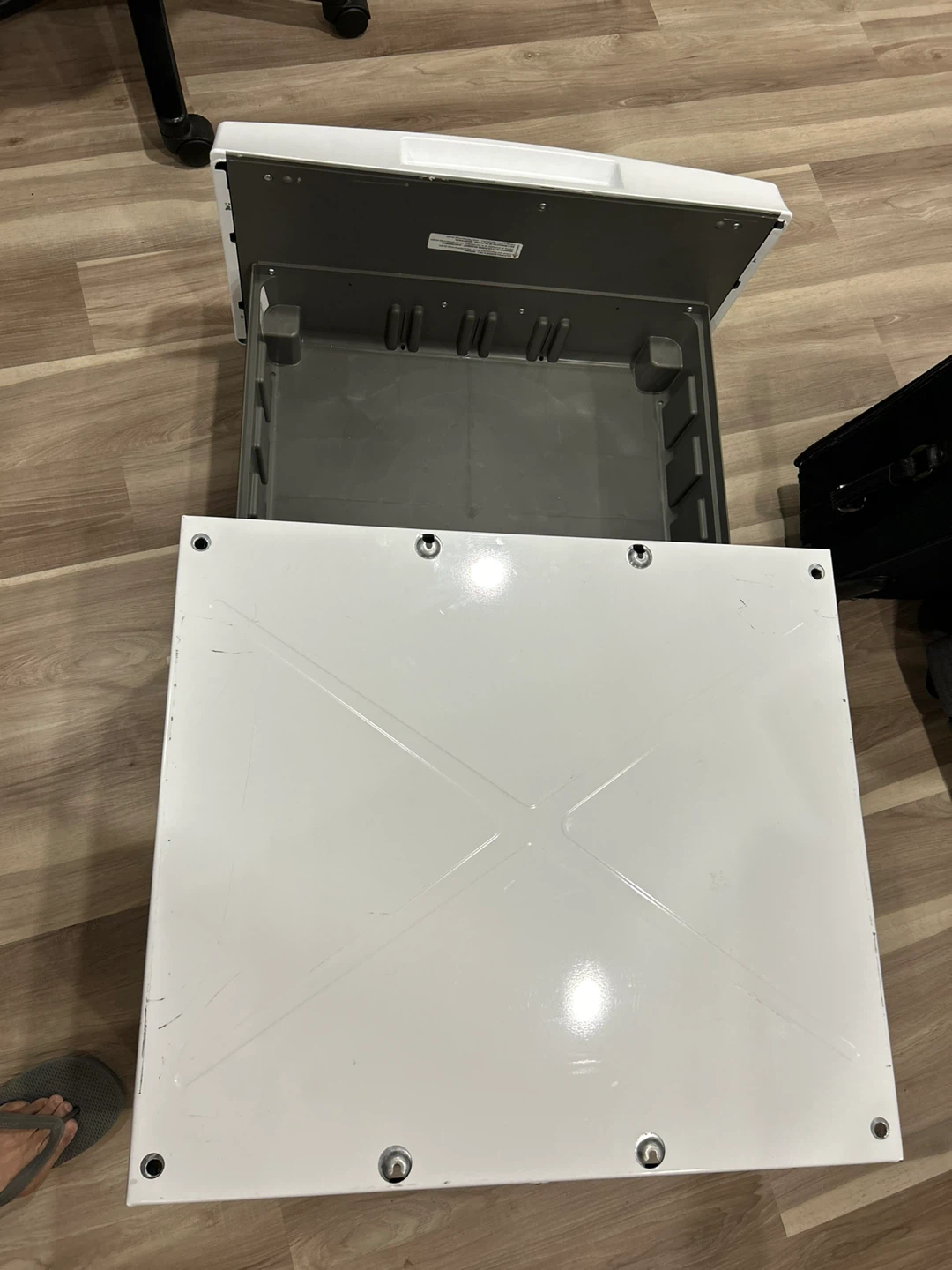 White Metal Pedestal/ Storage Box - photo 3
