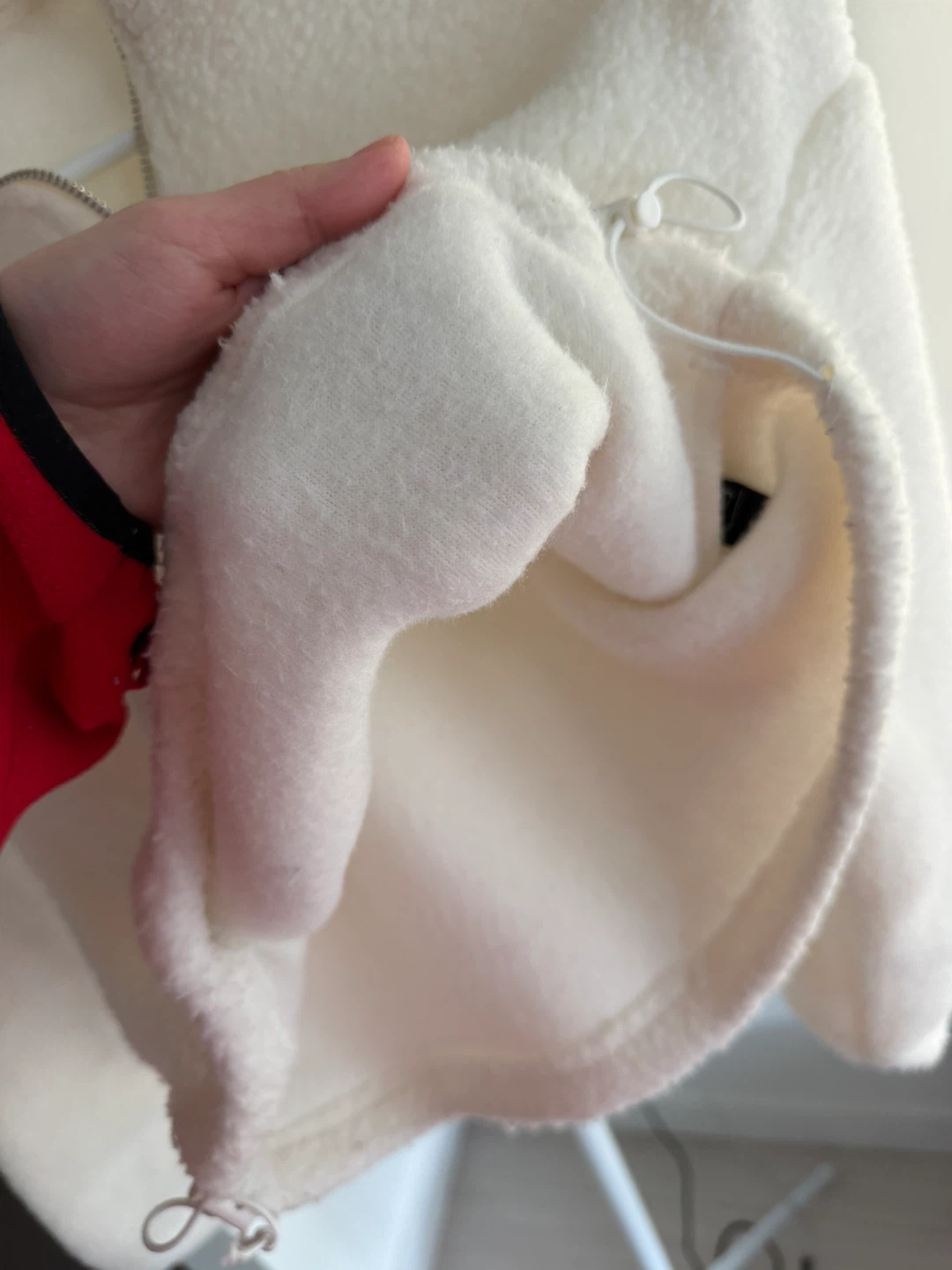Fuzzy White Cropped Pullover - Size Medium (US 2) - photo 2