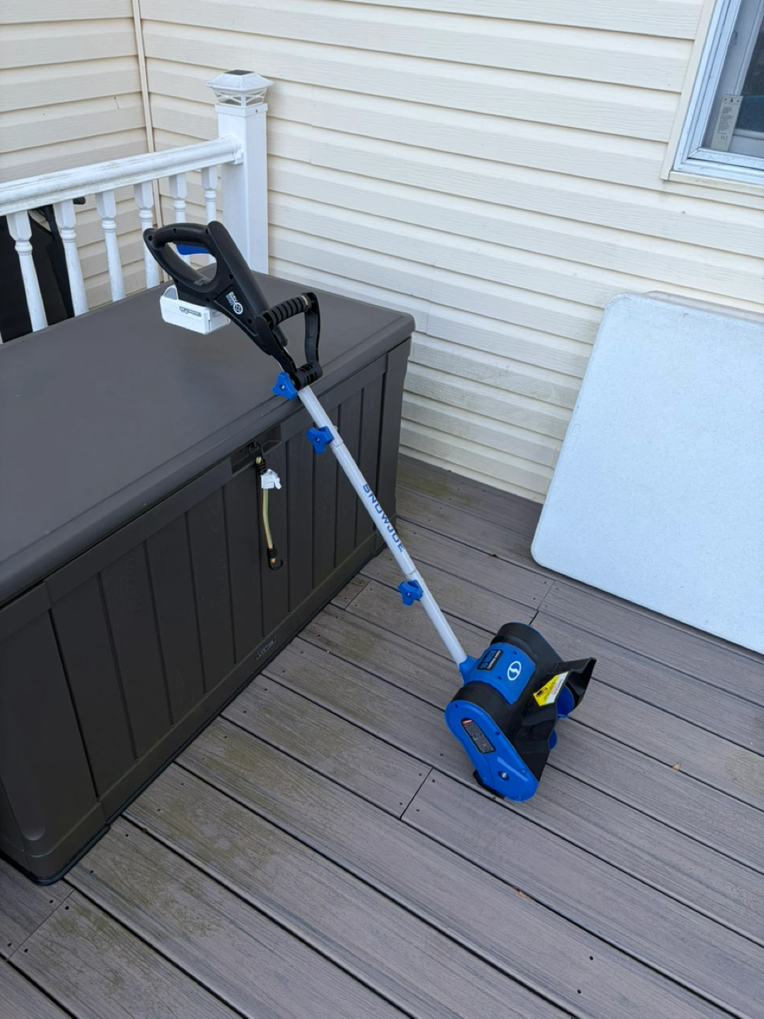 Snow Joe 24V-SS11 Cordless Snow Shovel