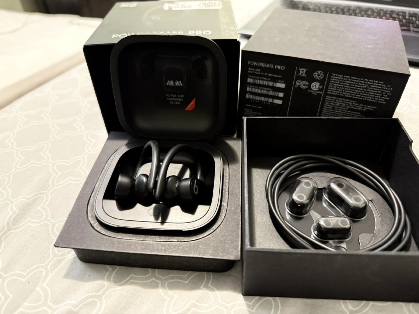 Powerbeats Pro Black Wireless Earbuds - With Box