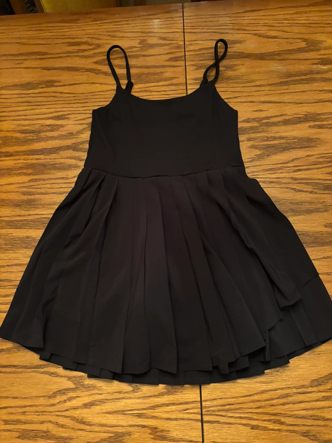 Move Basic Black dress, with shorts - Size S