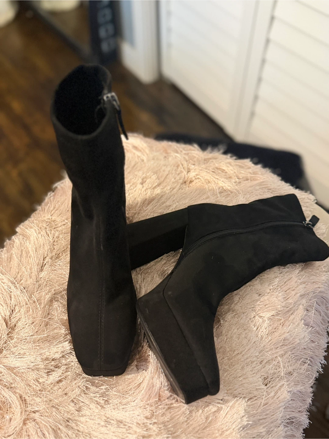 Black Ankle Boots - photo 2