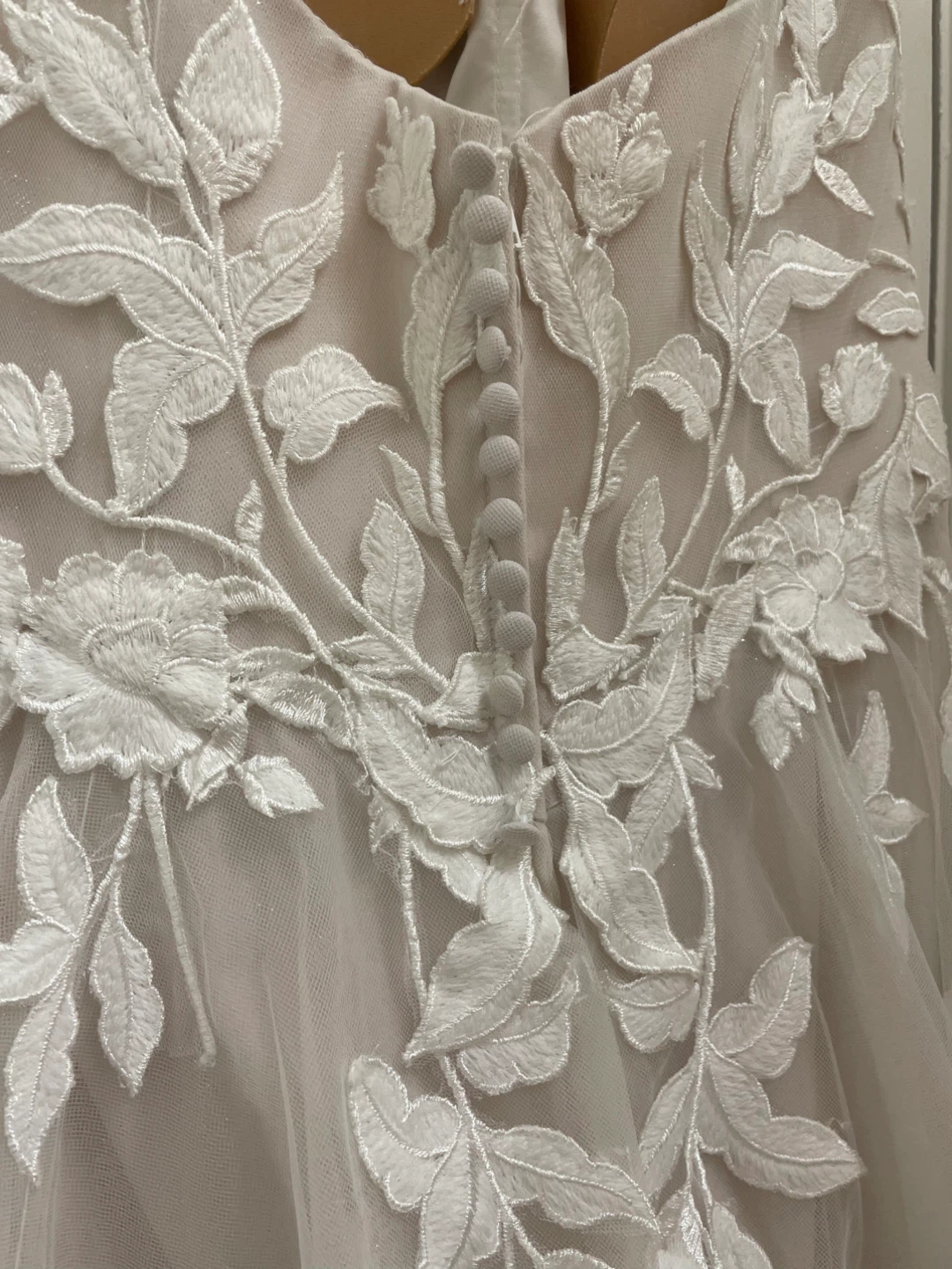 *new* A-Line Wedding Dress with Floral Appliqué - photo 5