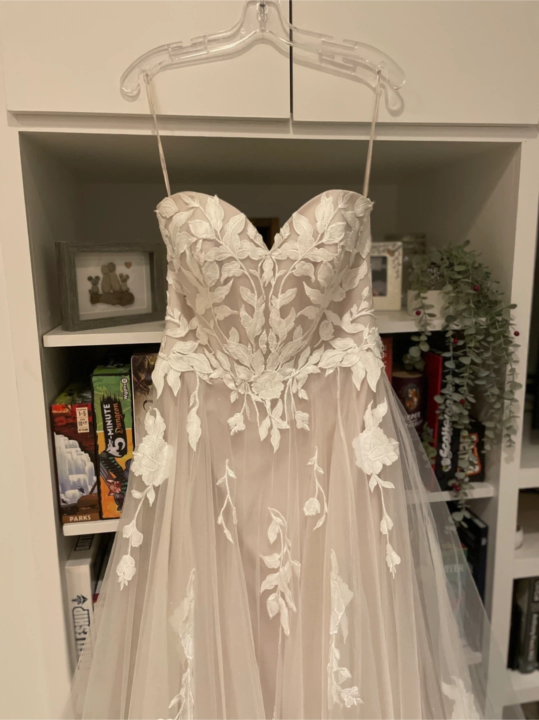 *new* A-Line Wedding Dress with Floral Appliqué - photo 2
