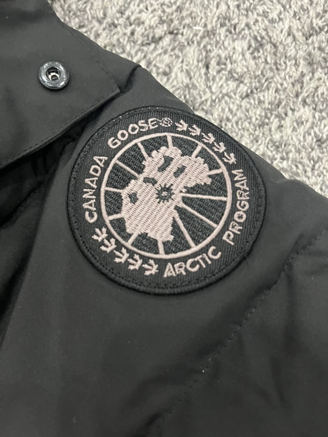 Canada Goose Black Down Jacket XS - photo 4