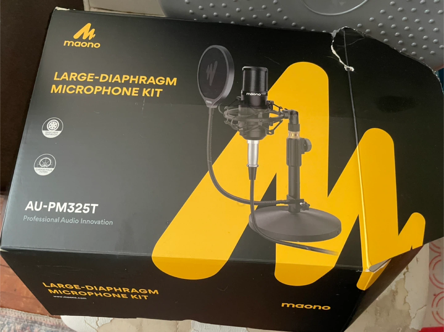 Maono AU-PM325T Large-Diaphragm Microphone Kit