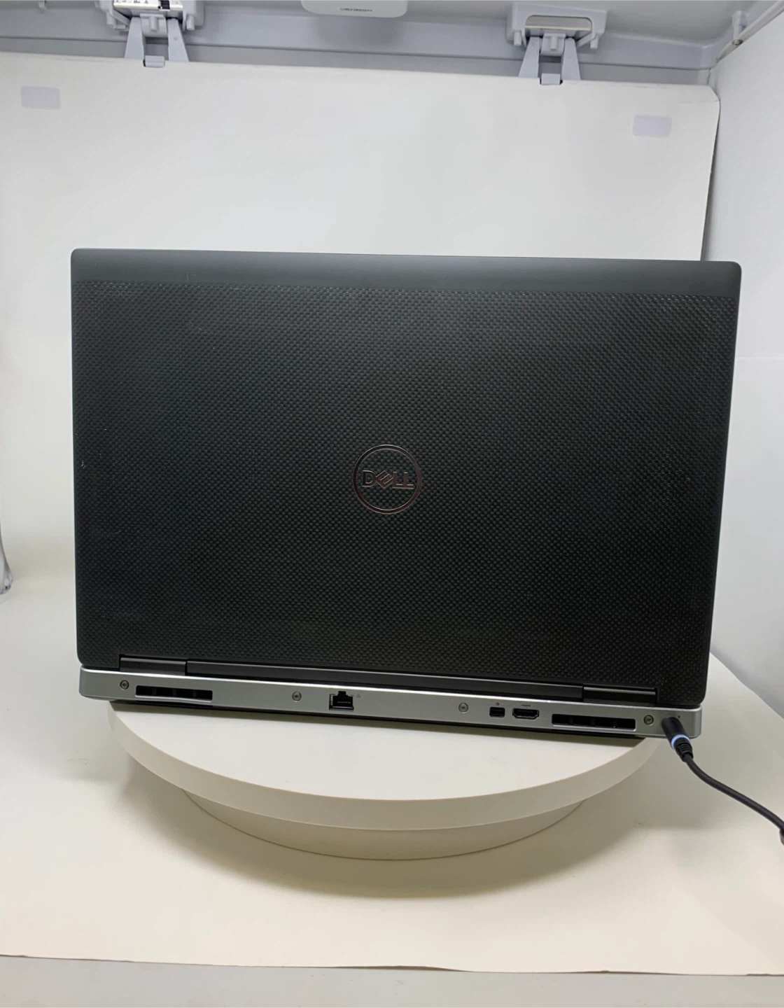 Dell Precision 7540 Mobile Workstation - photo 2