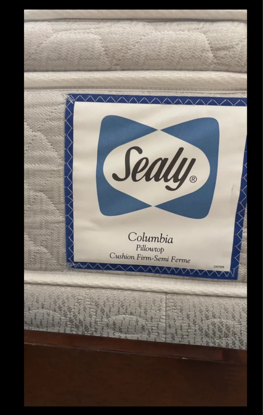 Queen size - Sealy Columbia Pillowtop Mattress - photo 3