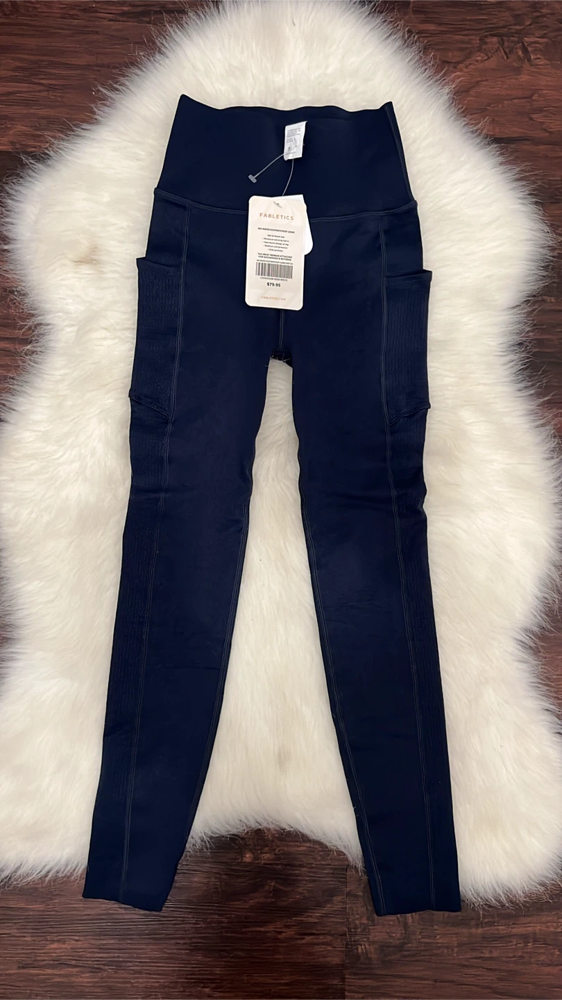 New Fabletics High-Waisted SculptKnit Pocket Legging - S