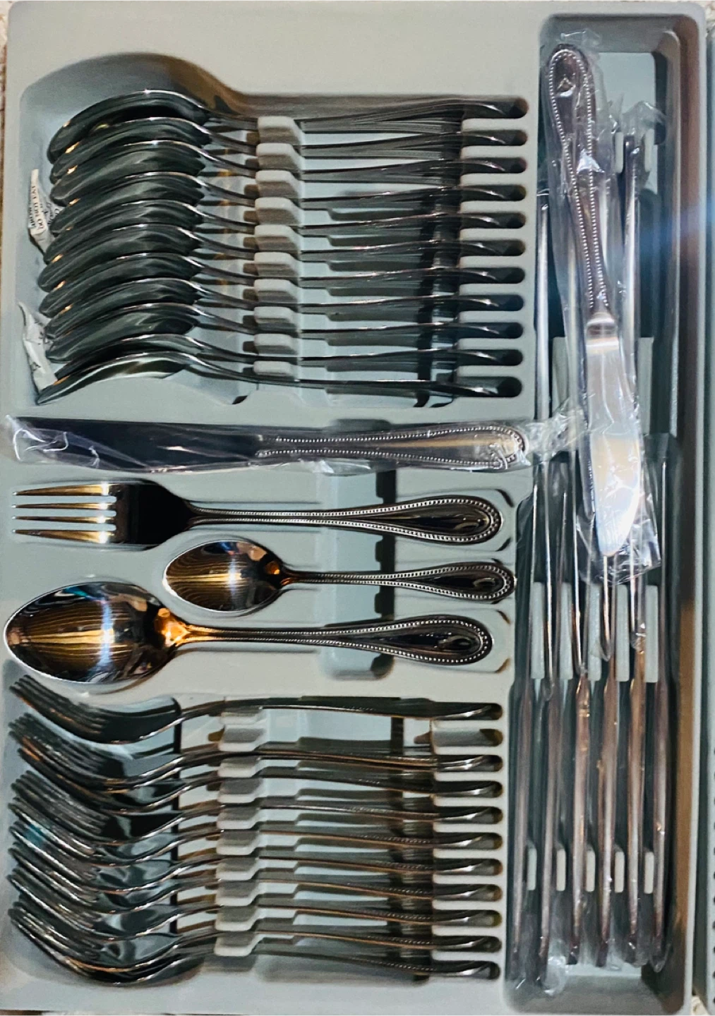 Cutlery Set with Case 18/10 Beads