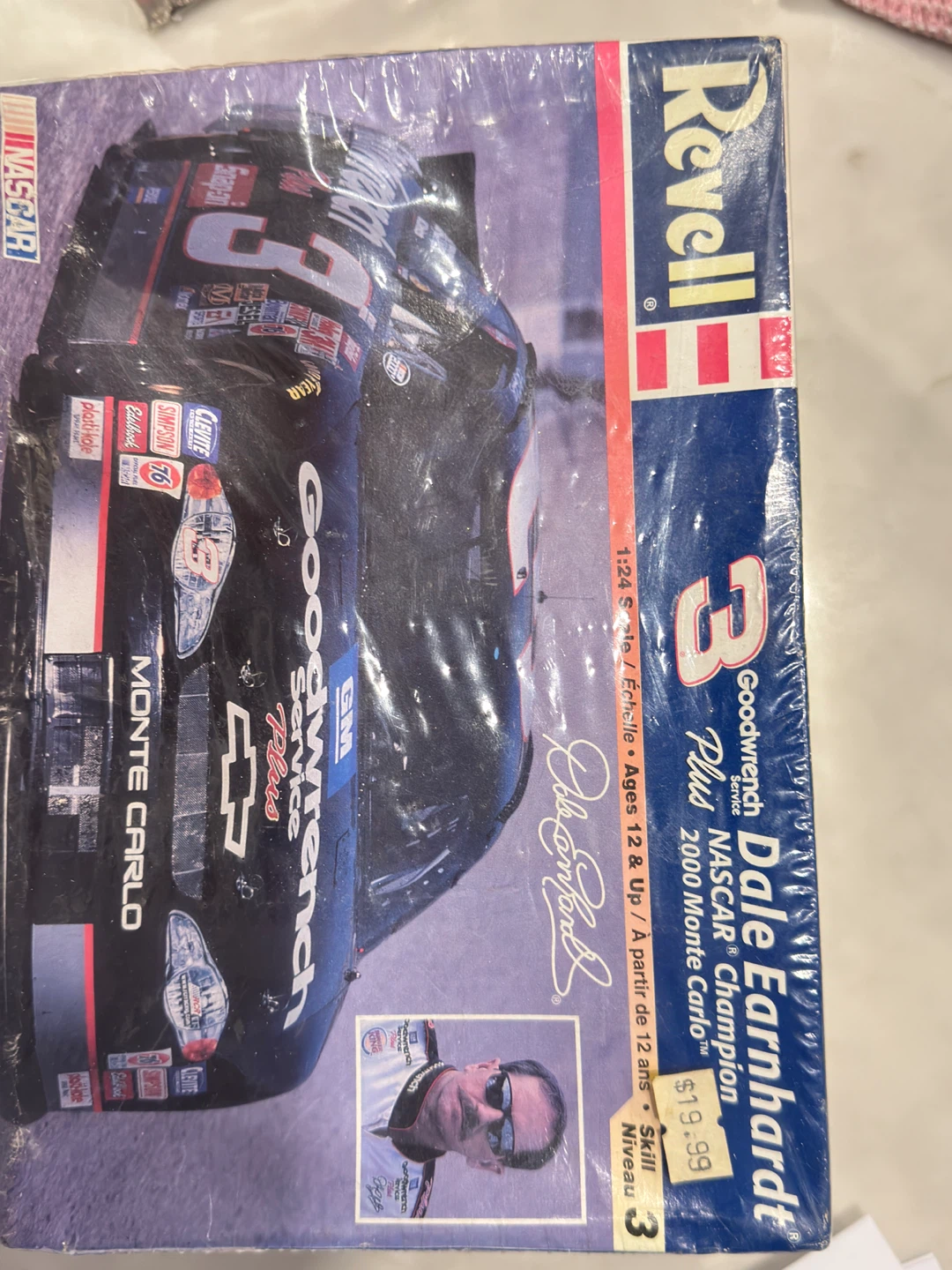 Revell Dale Earnhardt NASCAR Champion 2000 Monte Carlo