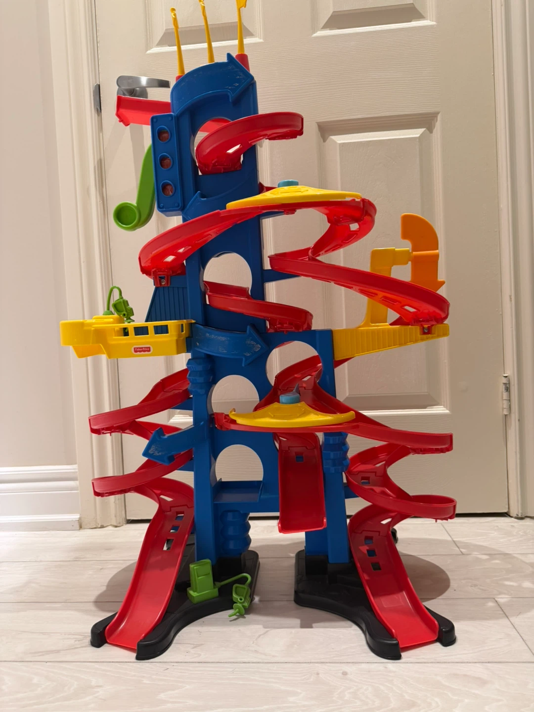 Fisher-Price Little People Launch & Loop Raceway