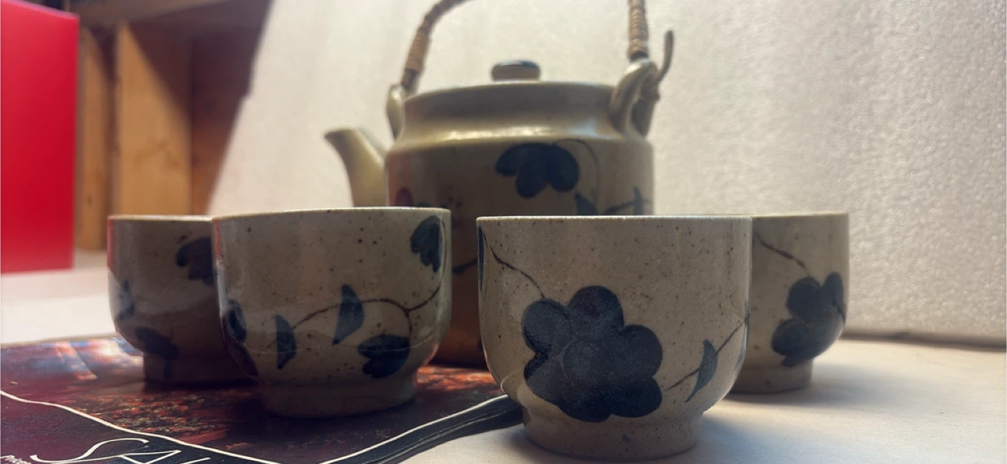 Ceramic Tea Set - Teapot & 4 Cups - photo 2