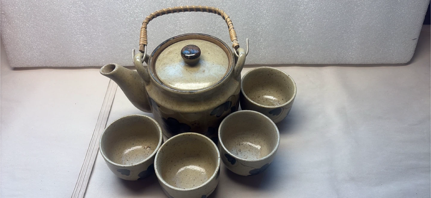 Ceramic Tea Set - Teapot & 4 Cups