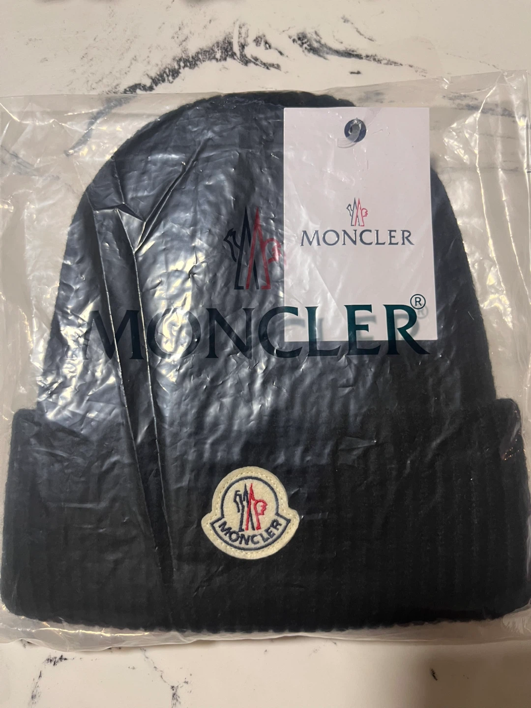 New Moncler Black Knit Beanie - photo 2