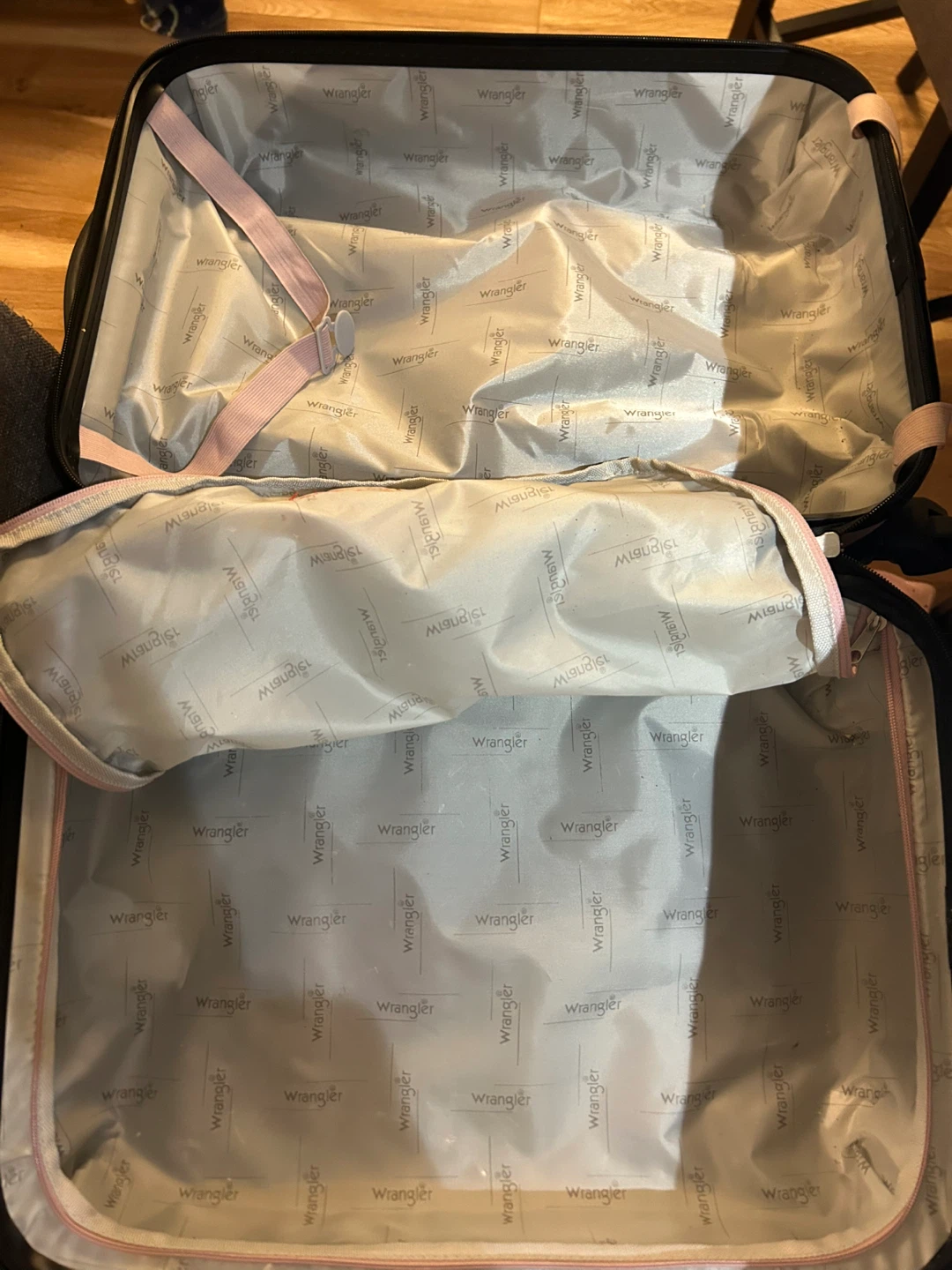 Wrangler Pink Hardside Carry-on Suitcase - photo 4