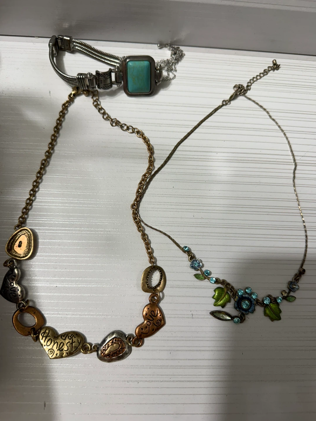 Jewelry Lot: Necklaces, Bracelets, Rings, & More - photo 5