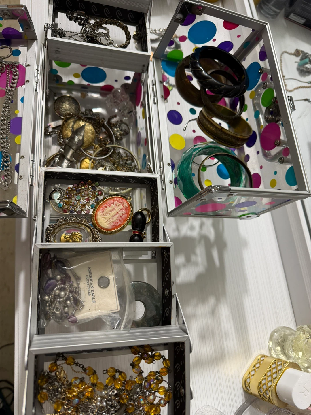 Jewelry Lot: Necklaces, Bracelets, Rings, & More - photo 3
