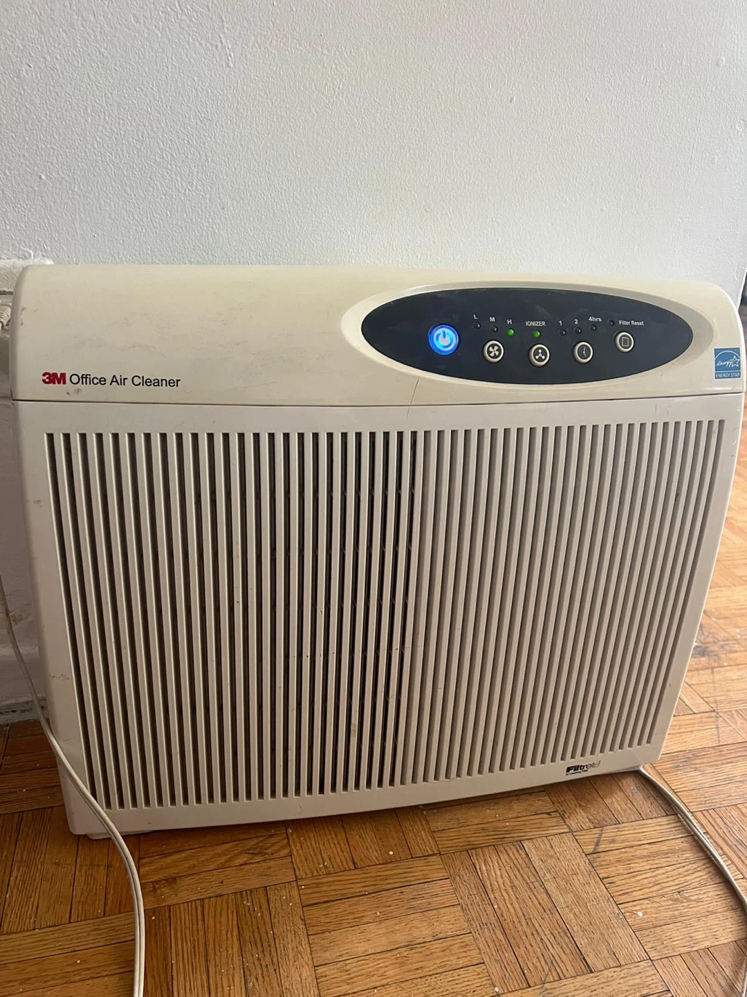 3M Office Air Cleaner - photo 2