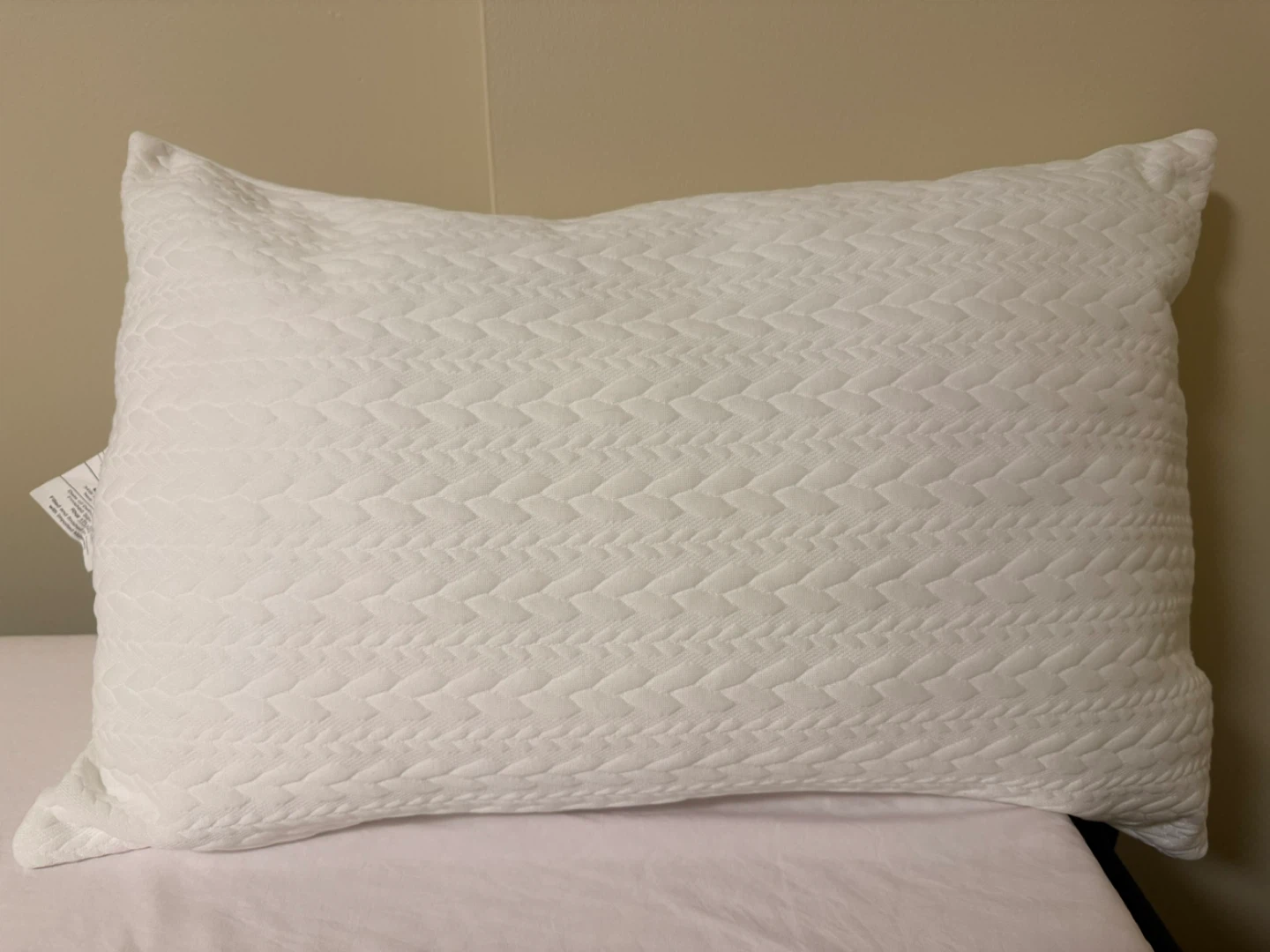 Twolike Twin Foam Mattress + 3 Pillows - photo 4