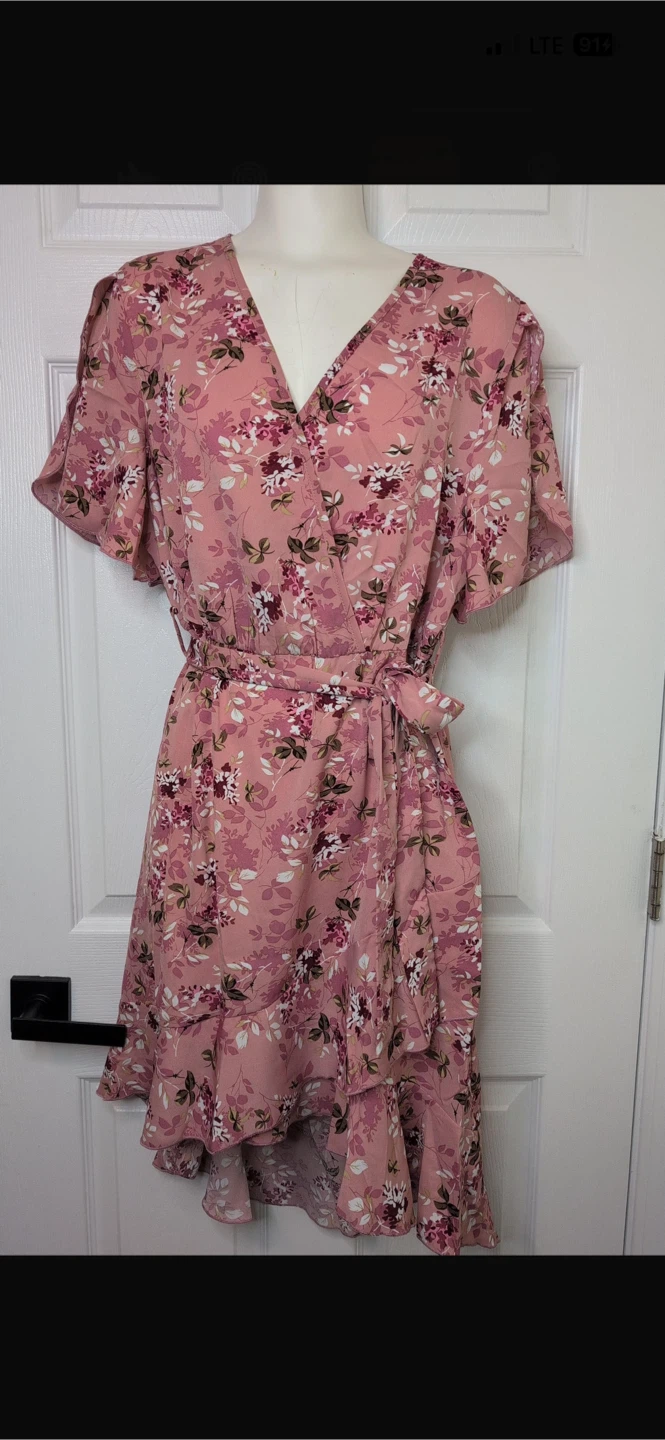 NEW! Boho V-Neck Floral Print Wrap Mini Dress - photo 4