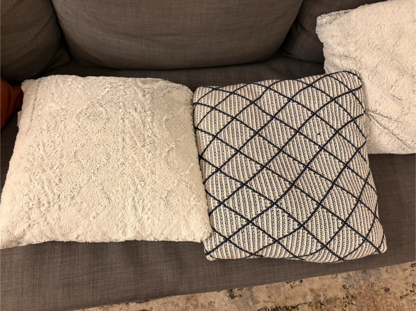 Free Decorative Throw Cushions (18” x 18”) – Pickup Only - photo 2