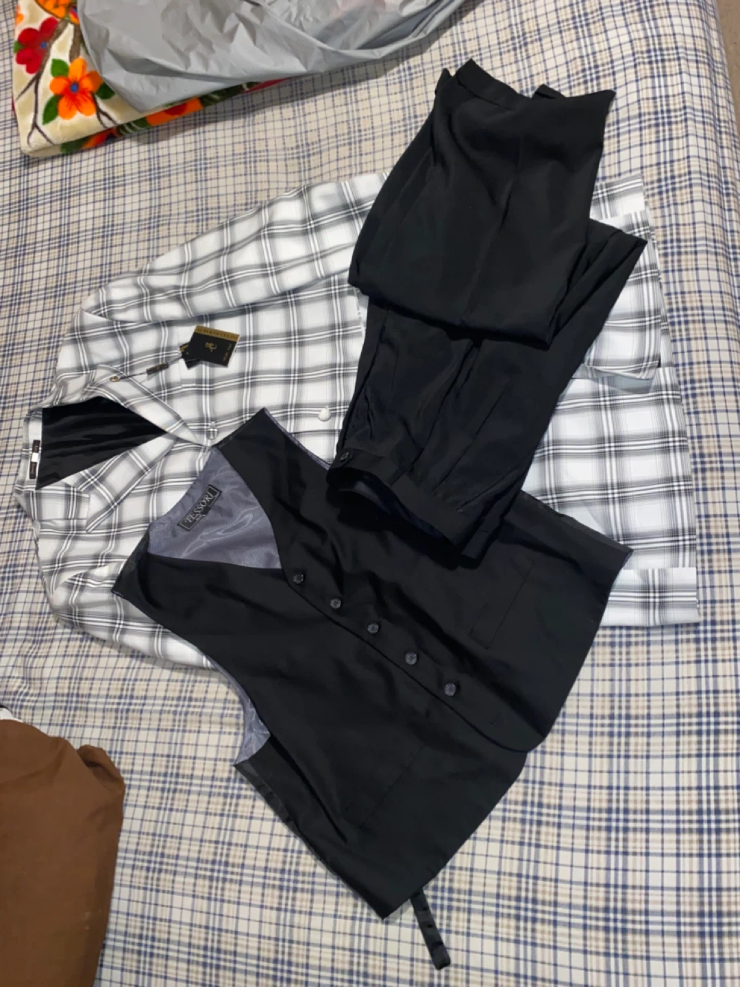 Tessori Suit Set (Size 42L)