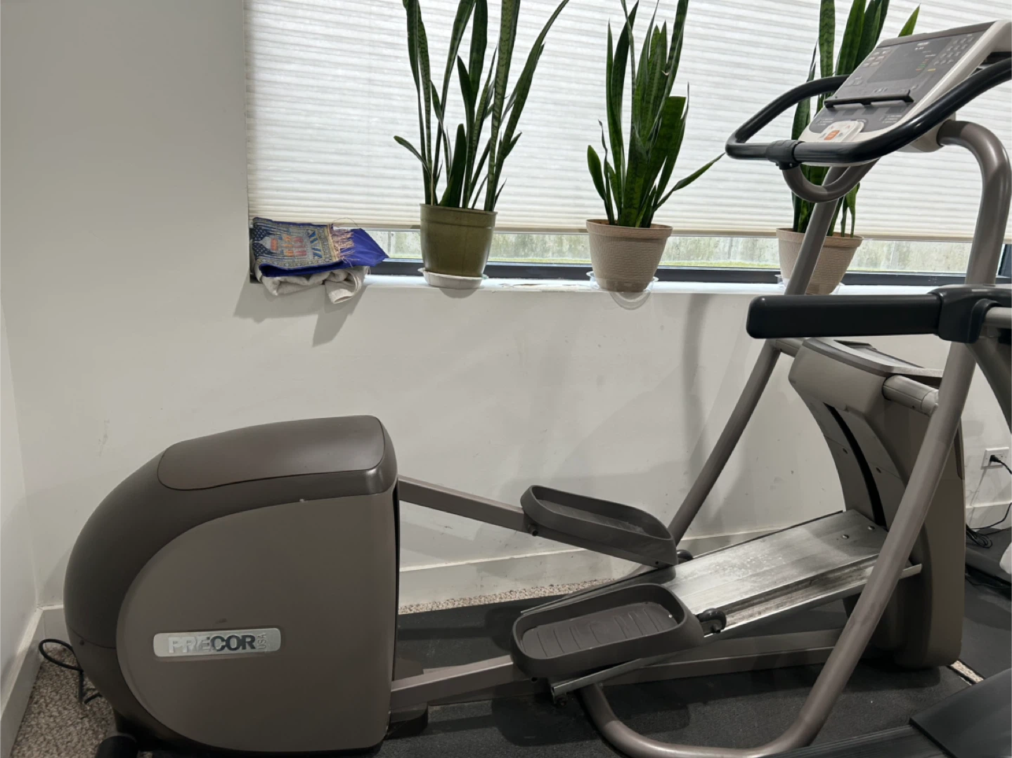Precor Elliptical Fitness Machine