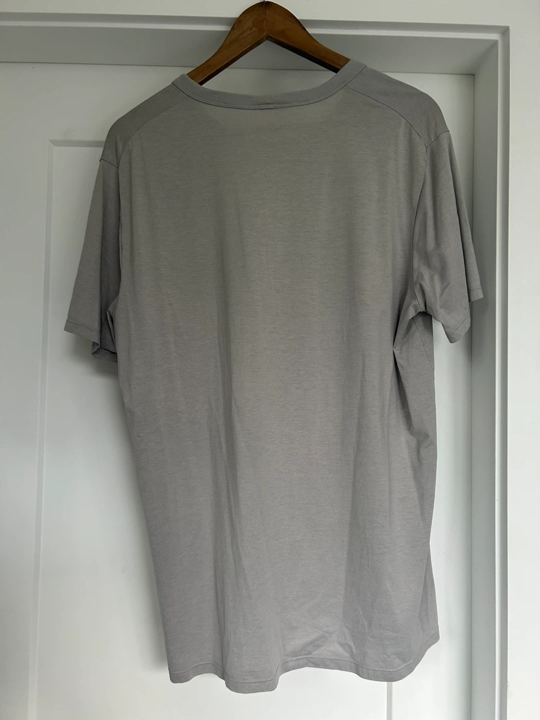 Lululemon Mens Grey T-Shirt - Size Large - photo 2