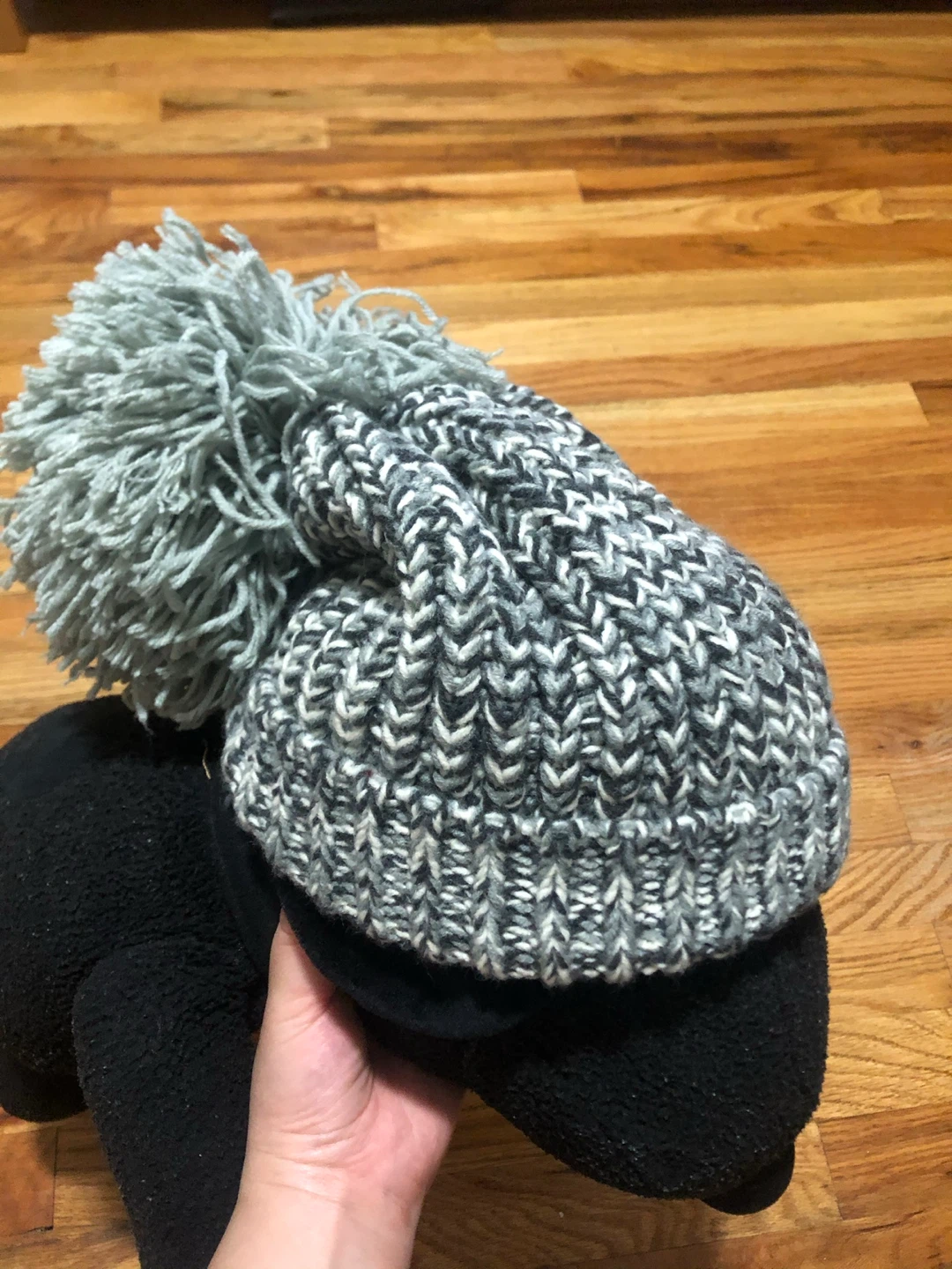 Gray & White Knit Beanie with Pom Pom - photo 4