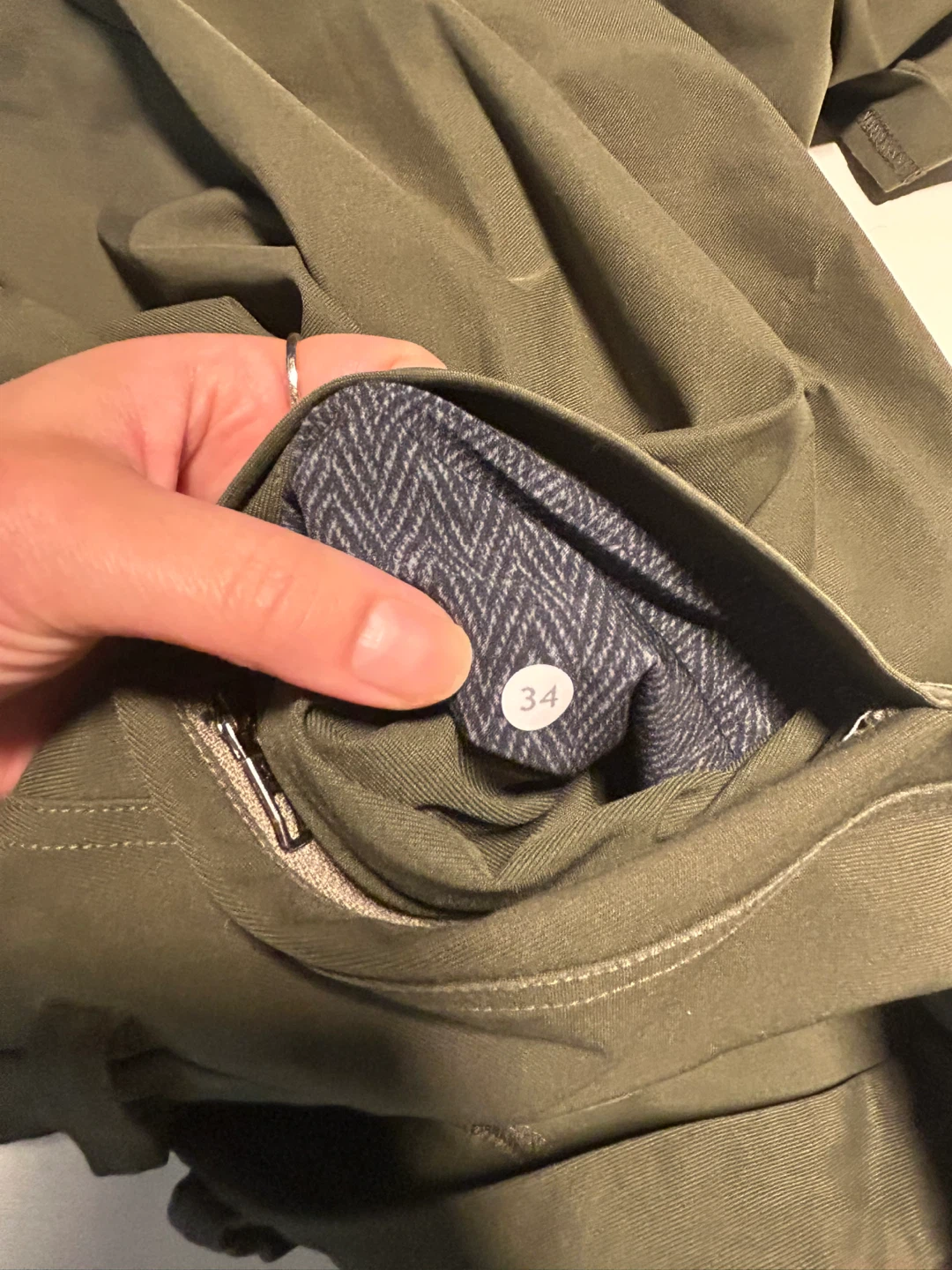 Lululemon ABC Pants Olive Green Size 34 - photo 4