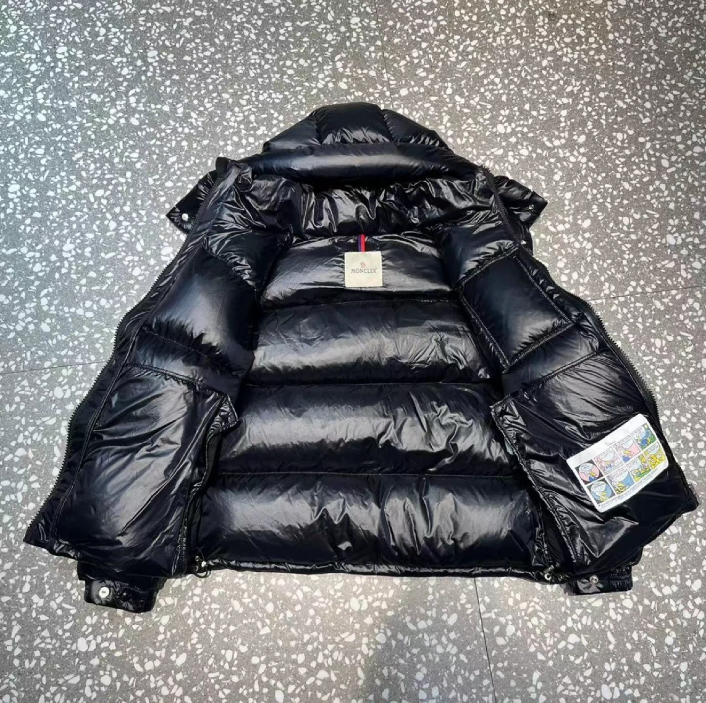 Moncler Black Padded Down Jacket - photo 2