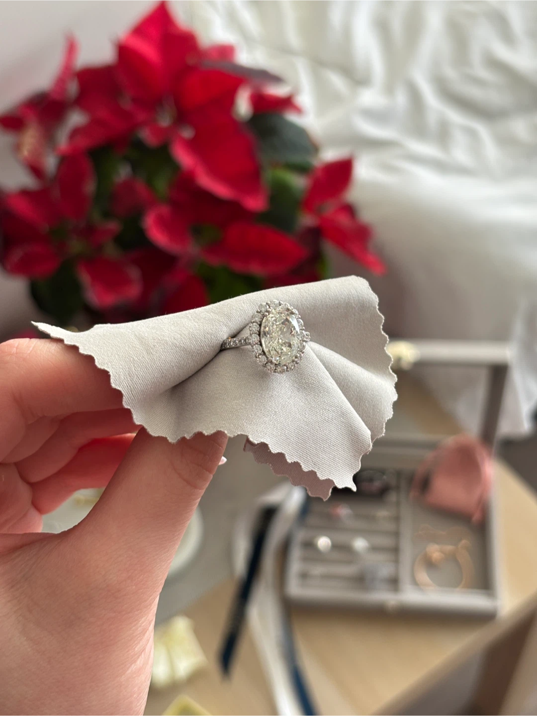 Oval Halo engagement 💍 ring - photo 2