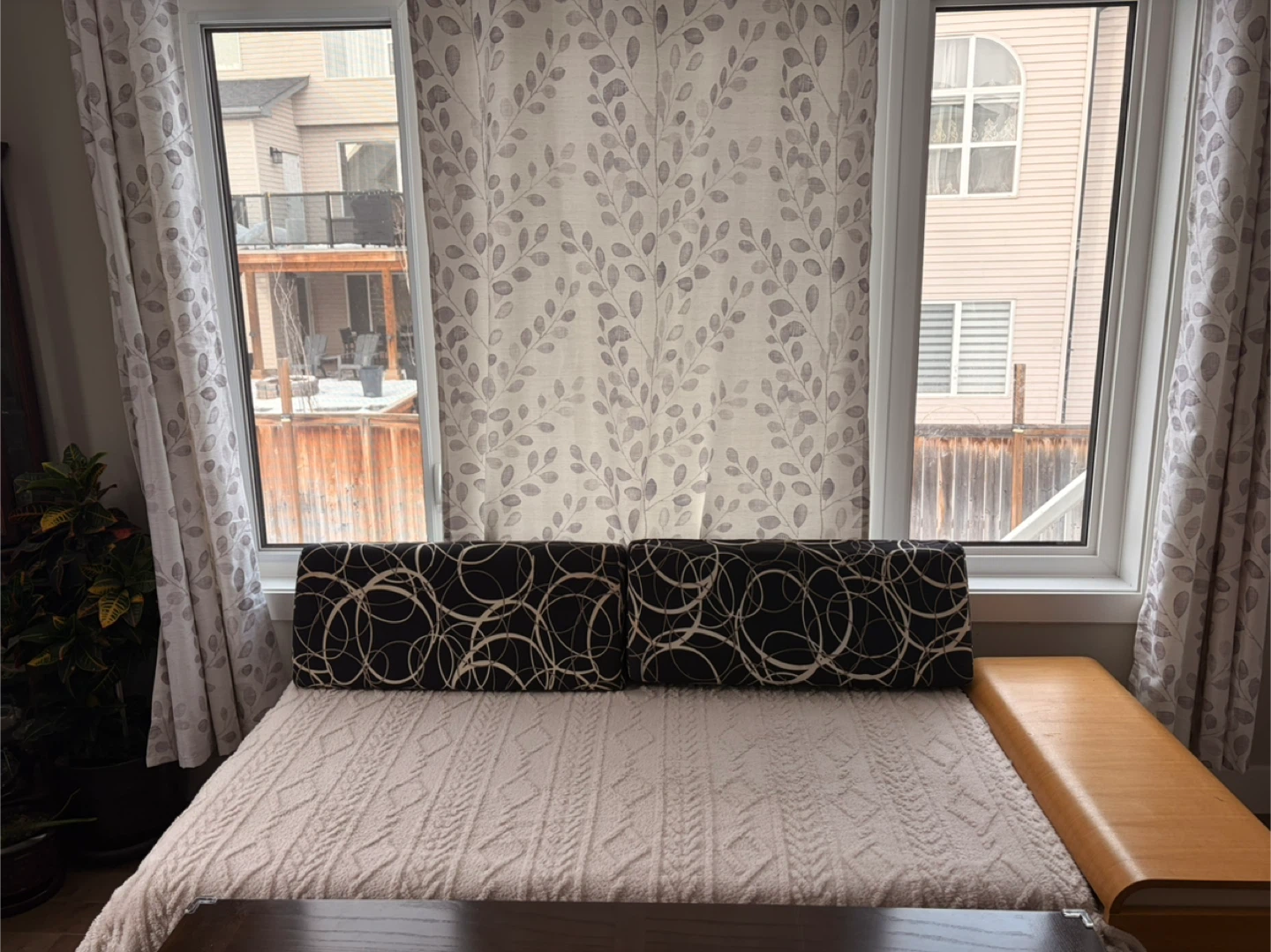 IKEA Hemnes Daybed Frame - Light Brown